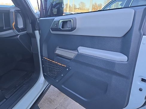 Used 2023 Ford Bronco Badlands w/ Sasquatch Package image 76