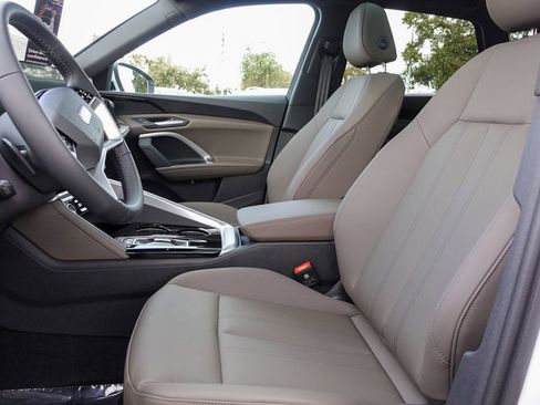 New 2025 Audi Q5 Premium image 12