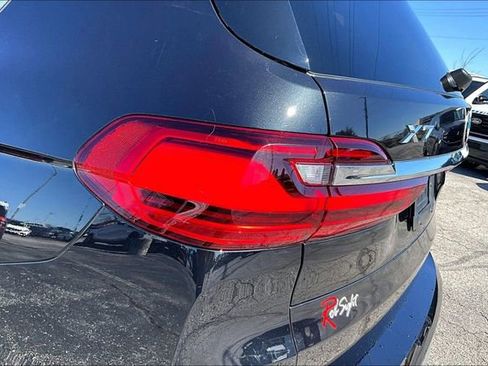 Used 2019 BMW X7 xDrive40i w/ Luxury Seating Package image 22