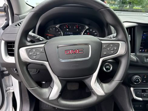 Used 2024 GMC Terrain SLE FWD image 19