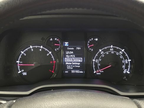 Used 2021 Toyota 4Runner SR5 Premium w/ Moonroof Package AWD/4WD image 32
