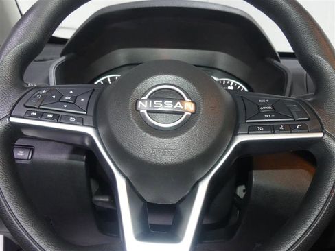 Used 2023 Nissan Altima 2.5 SV image 31