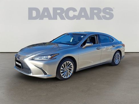 Used 2021 Lexus ES 300h w/ Accessory Package 2 image 3