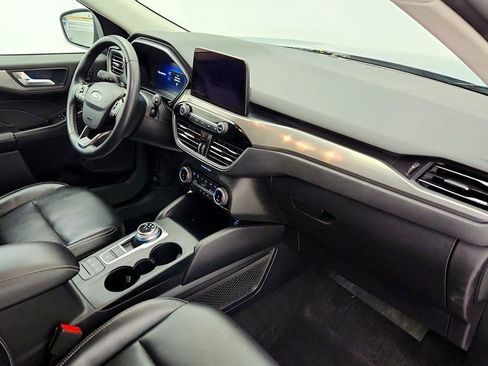 Used 2022 Ford Escape Titanium image 24