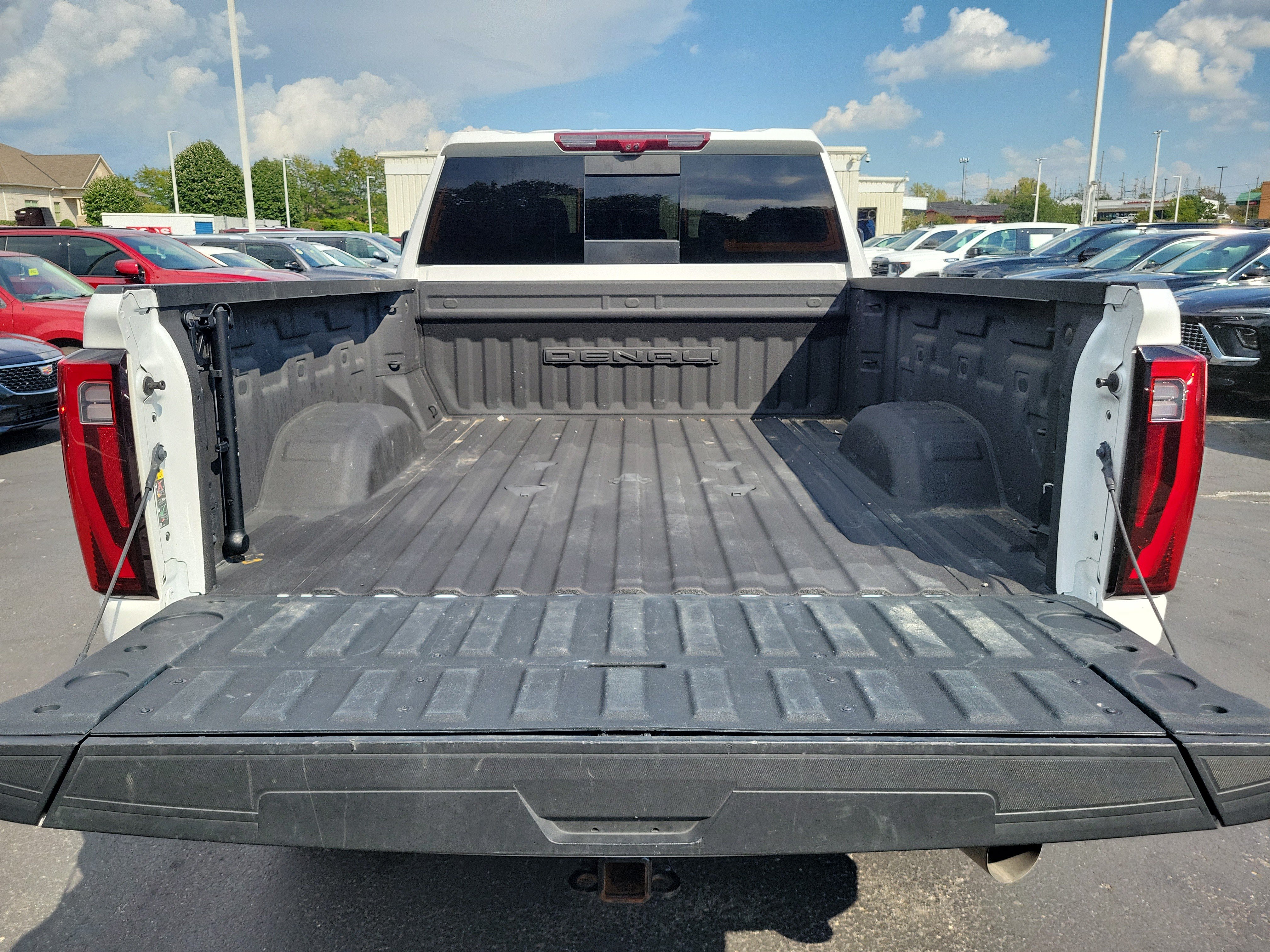 Used 2024 GMC Sierra 2500 Denali Ultimate AWD/4WD image 7