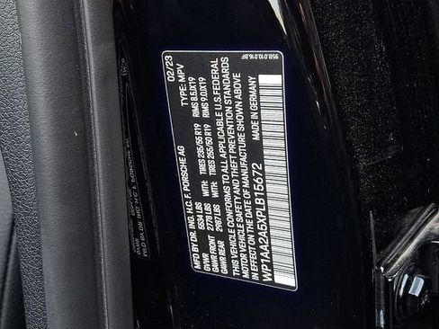 Certified 2023 Porsche Macan Turbo AWD/4WD image 29