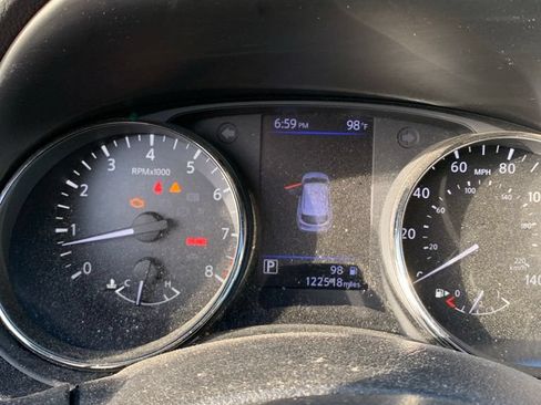 Used 2019 Nissan Rogue Sport S FWD image 5