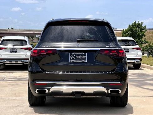 Certified 2025 Mercedes-Benz GLS 450 4MATIC image 7