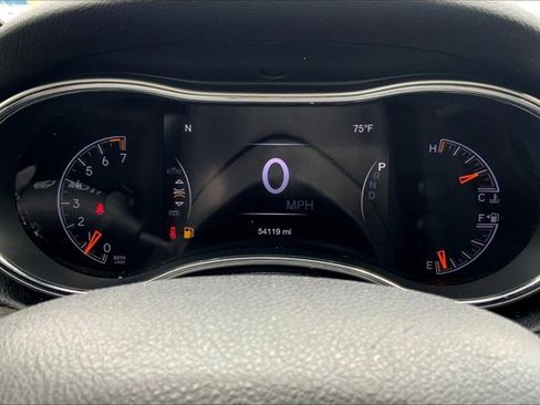 Used 2018 Jeep Grand Cherokee Limited image 20