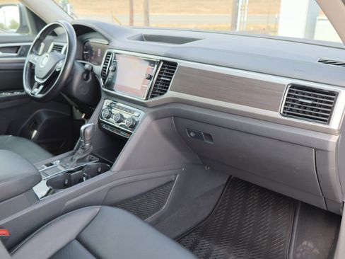 Used 2019 Volkswagen Atlas SEL R-Line image 44