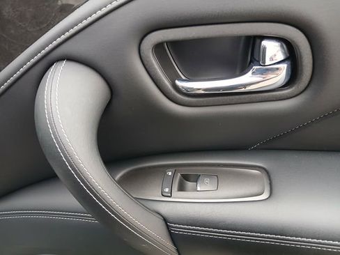 Used 2022 INFINITI QX80 Luxe w/ All-Season Package image 27