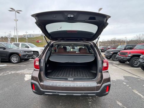 Used 2019 Subaru Outback 3.6R Touring image 16