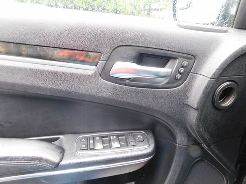 Used 2013 Chrysler 300 C w/ Light Group image 20