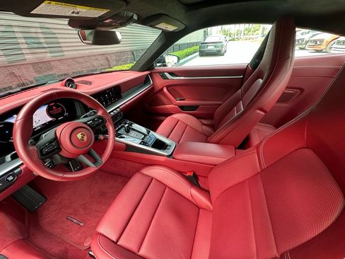 Certified 2025 Porsche 911 Carrera RWD image 4