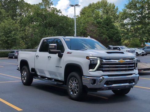 New 2026 Chevrolet Silverado 2500 LTZ w/ LTZ Plus Package AWD/4WD image 9