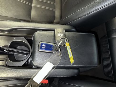 Used 2020 Honda Insight Touring image 34