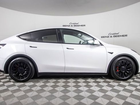 Used 2021 Tesla Model Y Performance image 4