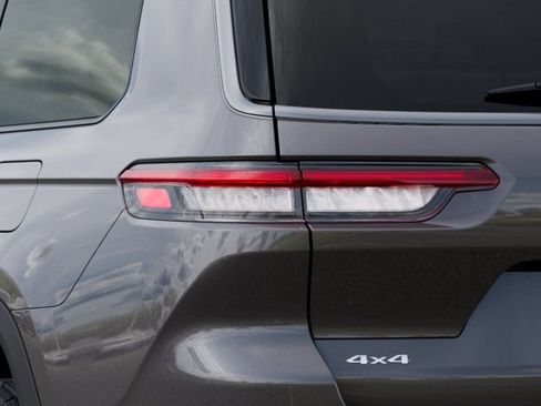 New 2026 Jeep Grand Cherokee L Limited AWD/4WD image 9