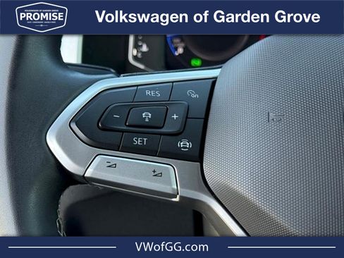 Certified 2022 Volkswagen Atlas Cross Sport SE AWD/4WD image 18