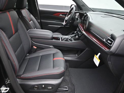 New 2026 Chevrolet Traverse RS image 7