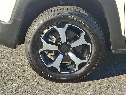 Used 2022 Jeep Renegade Trailhawk image 8