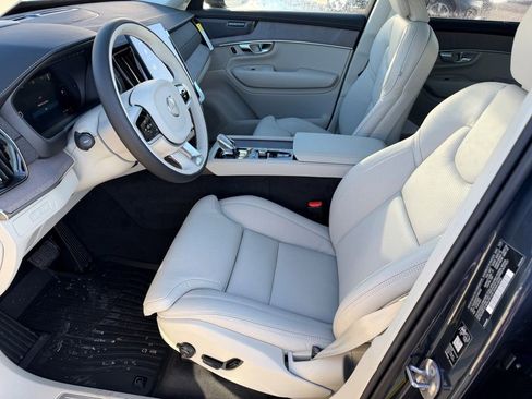 New 2026 Volvo XC90 T8 Ultra w/ Protection Package Premier AWD/4WD image 17