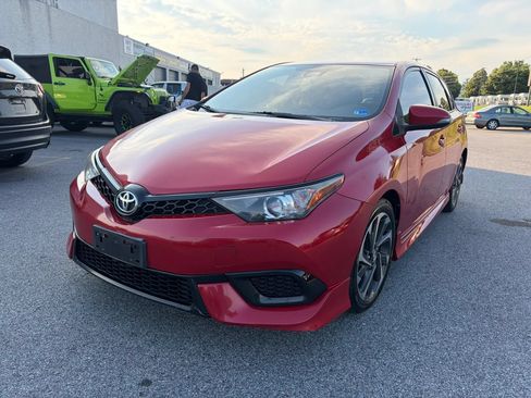 Used 2017 Toyota Corolla iM w/ All-Weather Mat Package FWD image 5