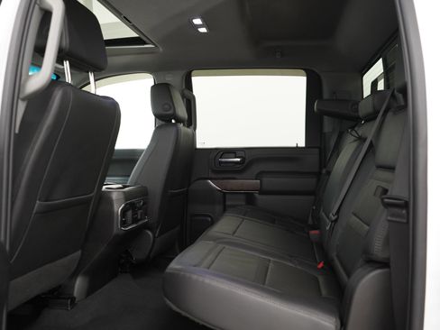 Used 2023 GMC Sierra 3500 Denali AWD/4WD image 18
