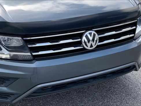 Used 2020 Volkswagen Tiguan SE image 30