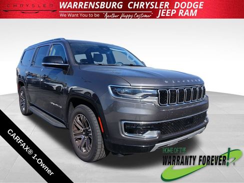 Used 2024 Jeep Wagoneer L Series II w/ Flexible Seating Group AWD/4WD image 1