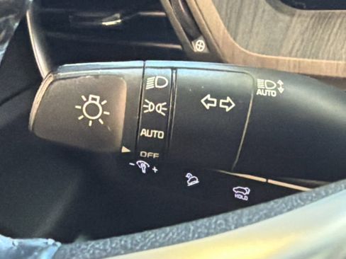 Used 2024 Kia Telluride EX w/ EX Captain's Chair Package FWD image 45