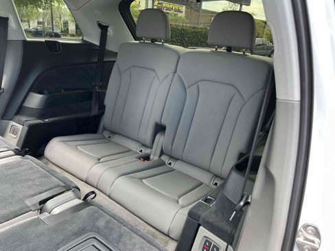 Used 2021 Audi Q7 3.0T Premium Plus w/ Premium Plus Package image 8