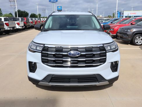 New 2026 Ford Explorer Active w/ Active Comfort Package RWD image 10