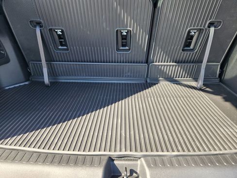 New 2026 Chevrolet Traverse LT w/ Sun and Wheel Package image 23