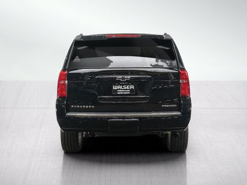 Used 2019 Chevrolet Suburban Premier w/ Premier Plus Edition AWD/4WD image 4