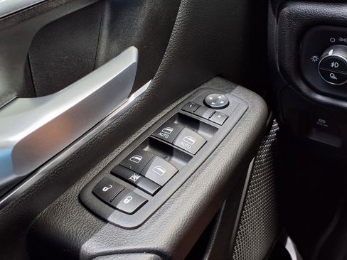 Used 2024 RAM 1500 Big Horn RWD image 32