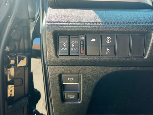 Used 2024 Honda Odyssey EX-L image 10