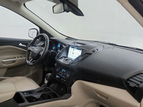 Used 2017 Ford Escape Titanium FWD image 34