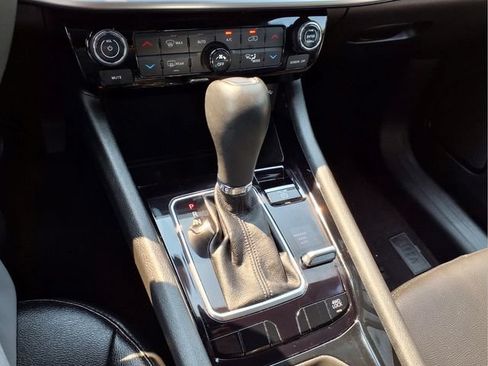 Used 2025 Jeep Compass Limited AWD/4WD image 23