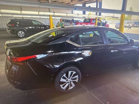Used 2025 Nissan Altima 2.5 S FWD image 6