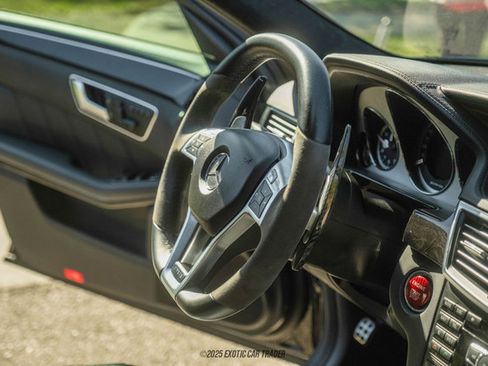 Used 2013 Mercedes-Benz E 63 AMG Wagon image 30