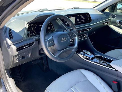 Used 2021 Hyundai Sonata Limited image 14