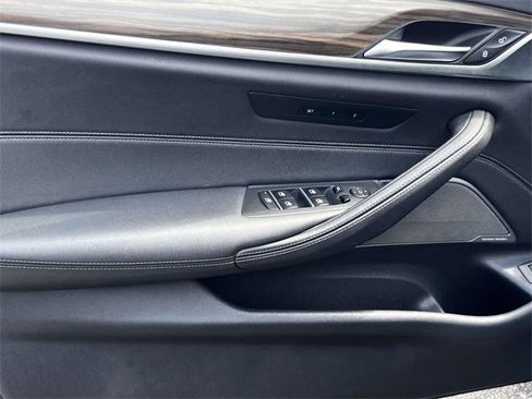 Used 2022 BMW 530e w/ Premium Package image 19