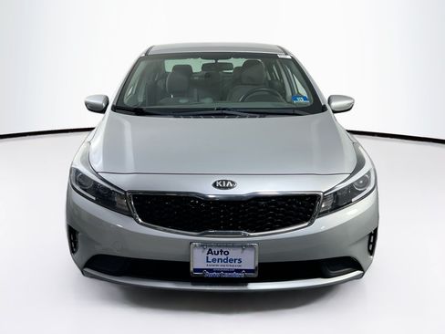 Used 2017 Kia Forte LX FWD image 2