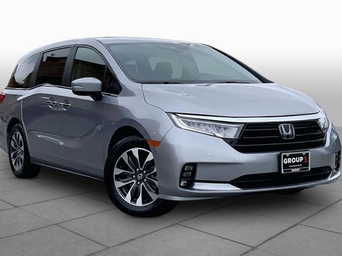 Used 2024 Honda Odyssey EX-L image 3