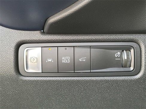 Used 2024 Chevrolet Equinox EV LT image 26