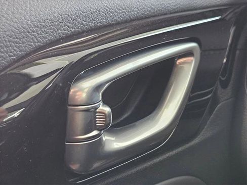 New 2026 Jeep Compass Latitude image 13