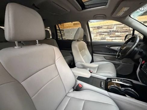 Used 2020 Honda Pilot Touring image 17