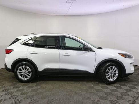 Used 2022 Ford Escape SE w/ Cold Weather Package FWD image 12