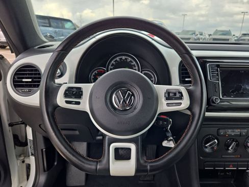 Used 2017 Volkswagen Beetle 1.8T Classic image 18